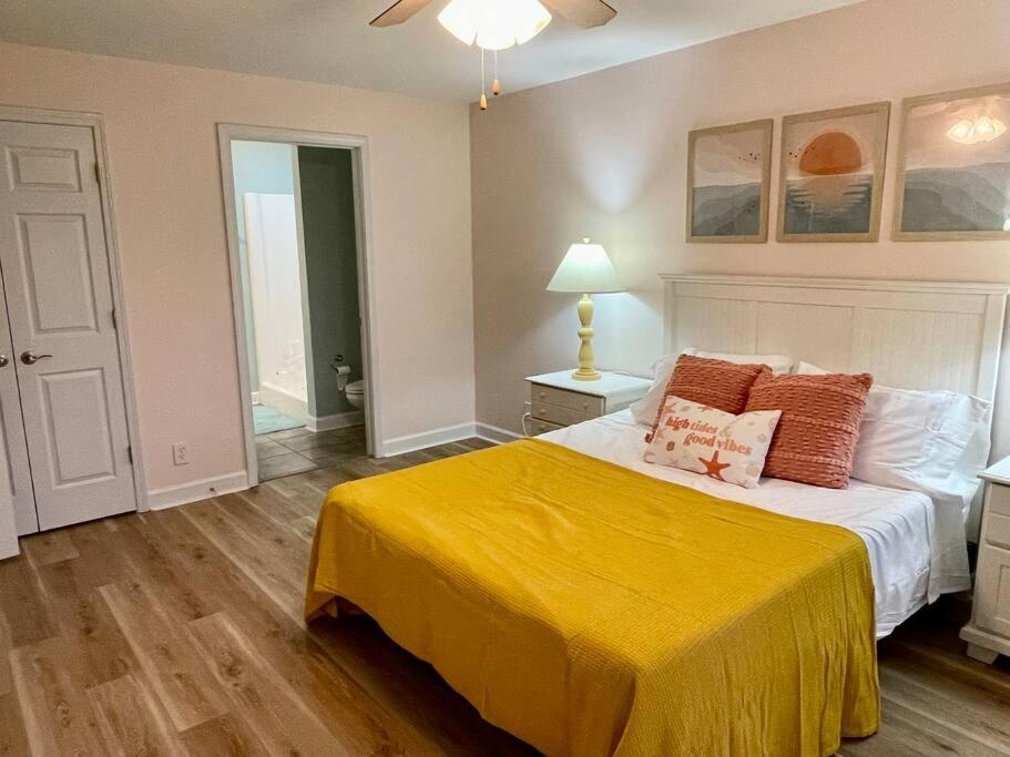 3 Bedroom Condo, Ocean Views & Short Walk To Beach! 橡树岛 外观 照片